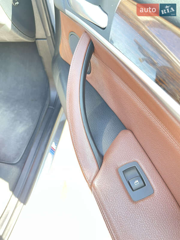 Внедорожник / Кроссовер BMW X5 2010 в Измаиле