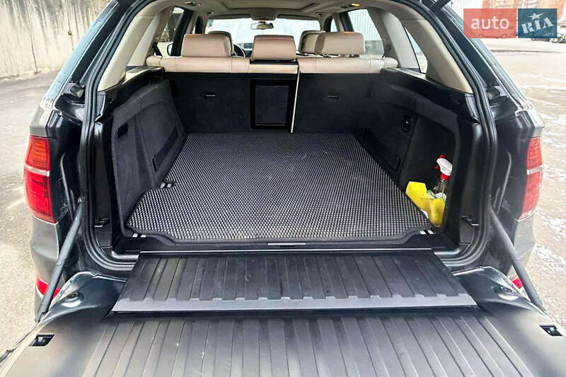 Внедорожник / Кроссовер BMW X5 2011 в Виннице