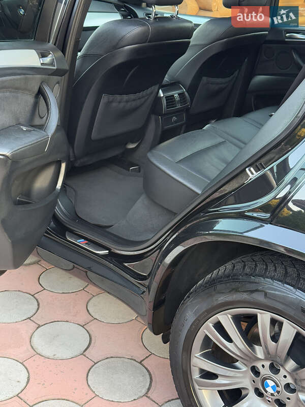 Внедорожник / Кроссовер BMW X5 2010 в Вараше