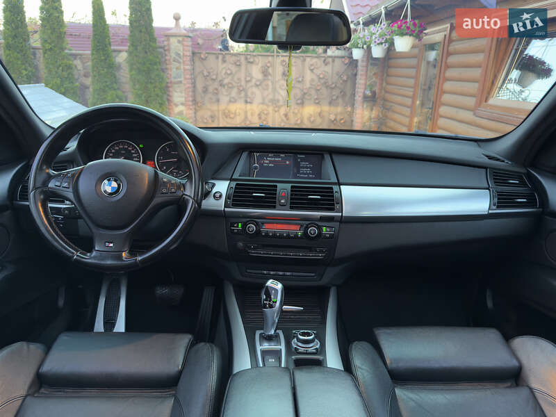 Внедорожник / Кроссовер BMW X5 2010 в Вараше