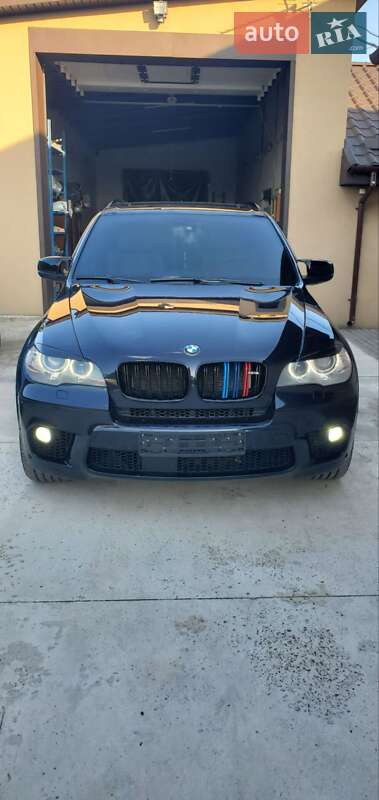Позашляховик / Кросовер BMW X5 2011 в 
