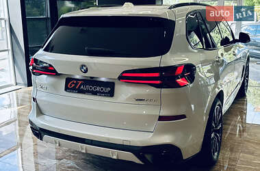 Позашляховик / Кросовер BMW X5 2023 в 