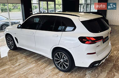 Позашляховик / Кросовер BMW X5 2023 в 