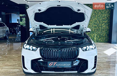 Позашляховик / Кросовер BMW X5 2023 в 
