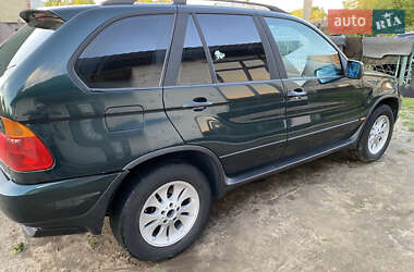 Внедорожник / Кроссовер BMW X5 2001 в 