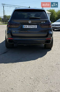 Позашляховик / Кросовер BMW X5 2015 в 