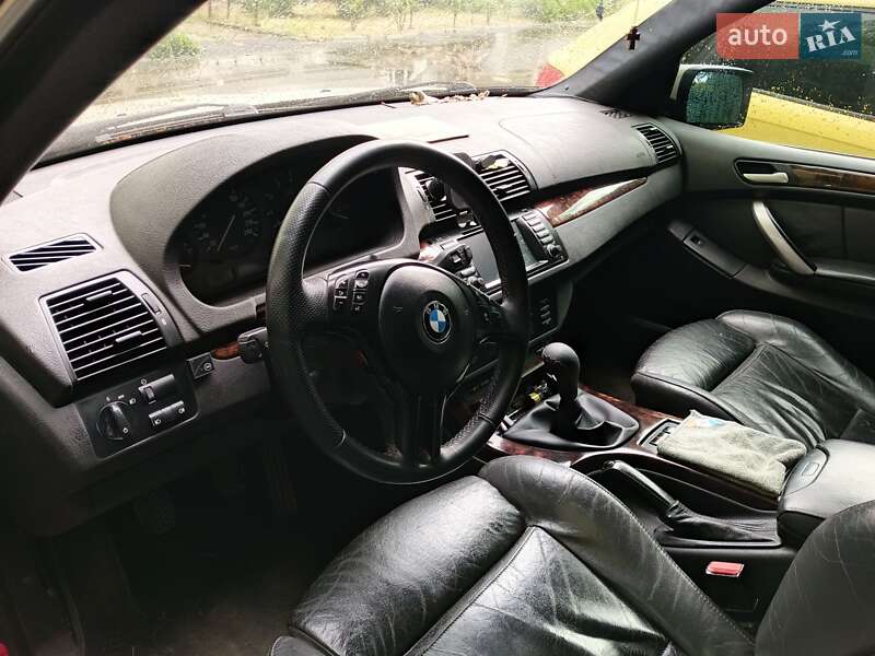 Внедорожник / Кроссовер BMW X5 2003 в Черновцах