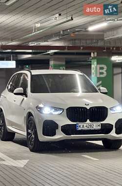 Внедорожник / Кроссовер BMW X5 2022 в Киеве
