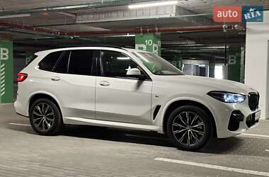 Внедорожник / Кроссовер BMW X5 2022 в 
