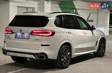 Внедорожник / Кроссовер BMW X5 2022 в 