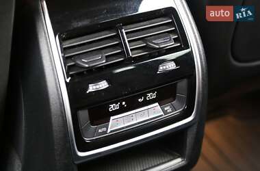 Внедорожник / Кроссовер BMW X5 2019 в 
