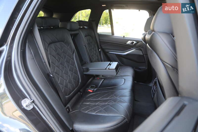 Внедорожник / Кроссовер BMW X5 2023 в Харькове