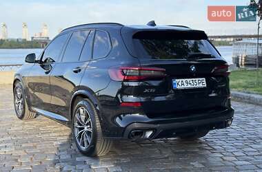 Позашляховик / Кросовер BMW X5 2022 в 