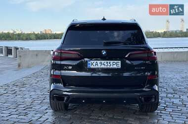 Позашляховик / Кросовер BMW X5 2022 в 