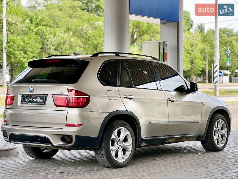Позашляховик / Кросовер BMW X5 2011 в Миколаєві