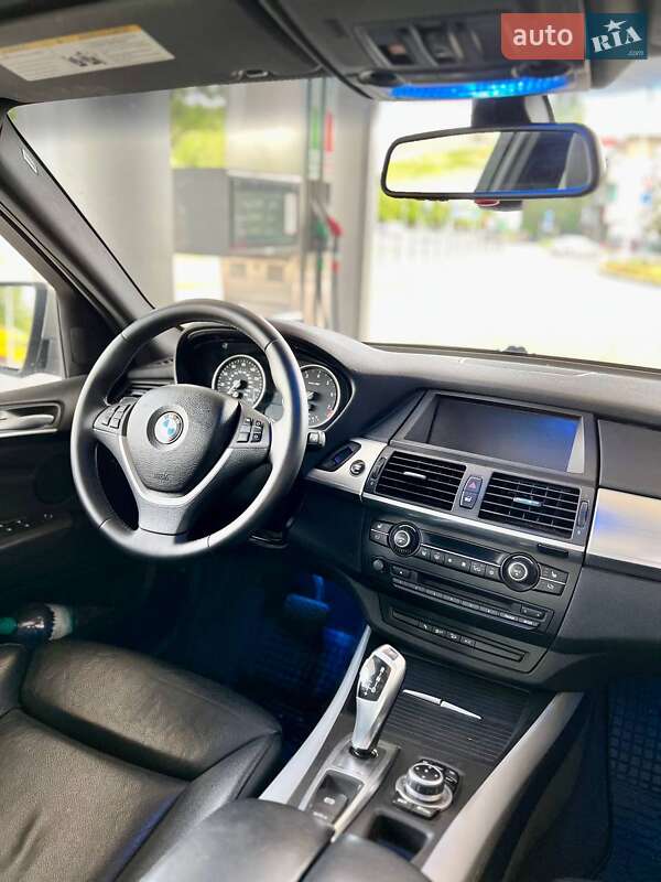 Позашляховик / Кросовер BMW X5 2011 в Миколаєві