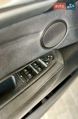 Внедорожник / Кроссовер BMW X5 2011 в 