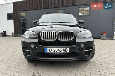 Позашляховик / Кросовер BMW X5 2013 в 
