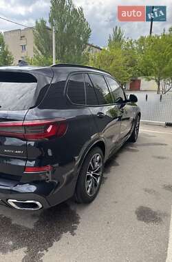 Позашляховик / Кросовер BMW X5 2022 в 