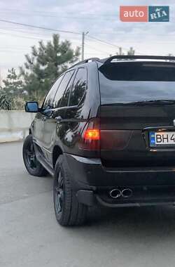 Позашляховик / Кросовер BMW X5 2003 в 