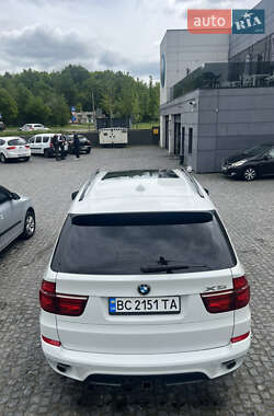 Позашляховик / Кросовер BMW X5 2013 в 