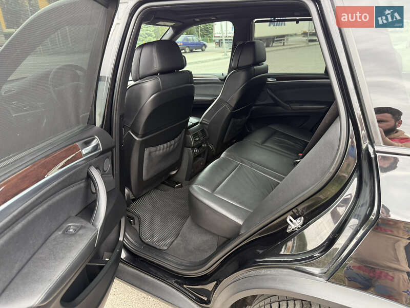 Внедорожник / Кроссовер BMW X5 2011 в Киеве