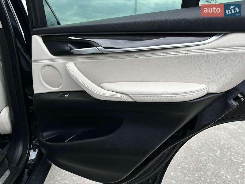 Внедорожник / Кроссовер BMW X5 2015 в Киеве