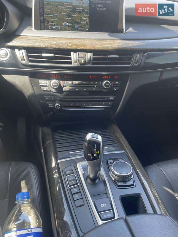 Внедорожник / Кроссовер BMW X5 2015 в Буче