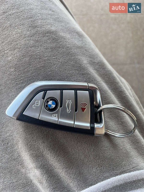 Внедорожник / Кроссовер BMW X5 2015 в Буче