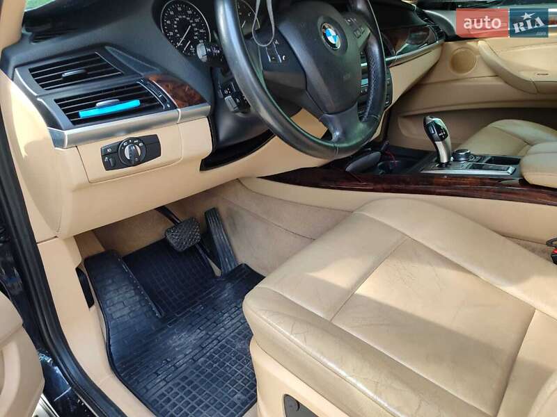 Внедорожник / Кроссовер BMW X5 2011 в Новомосковске