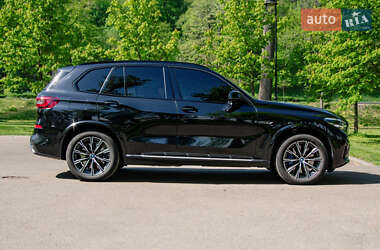 Внедорожник / Кроссовер BMW X5 2022 в 
