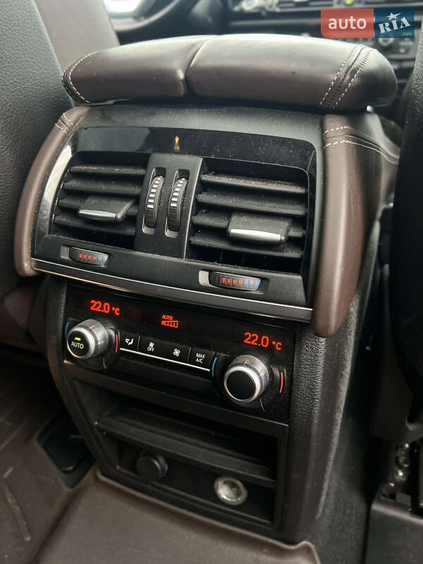 Позашляховик / Кросовер BMW X5 2014 в Черкасах