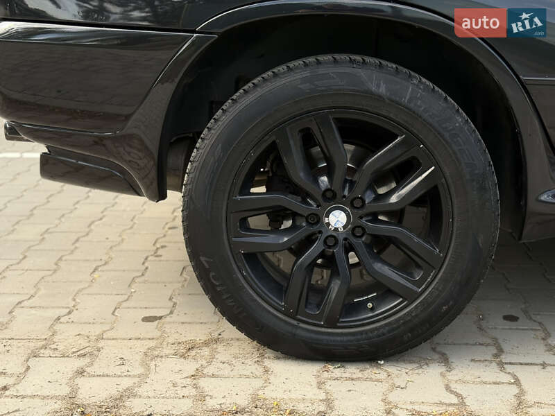 Позашляховик / Кросовер BMW X5 2003 в Ужгороді