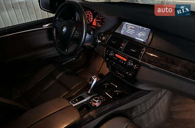 Внедорожник / Кроссовер BMW X5 2010 в 