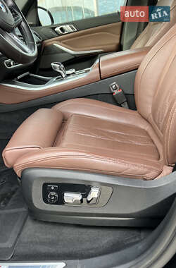 Внедорожник / Кроссовер BMW X5 2021 в 