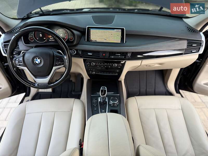 Внедорожник / Кроссовер BMW X5 2015 в 