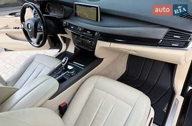 Внедорожник / Кроссовер BMW X5 2015 в 