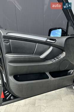 Внедорожник / Кроссовер BMW X5 2004 в 