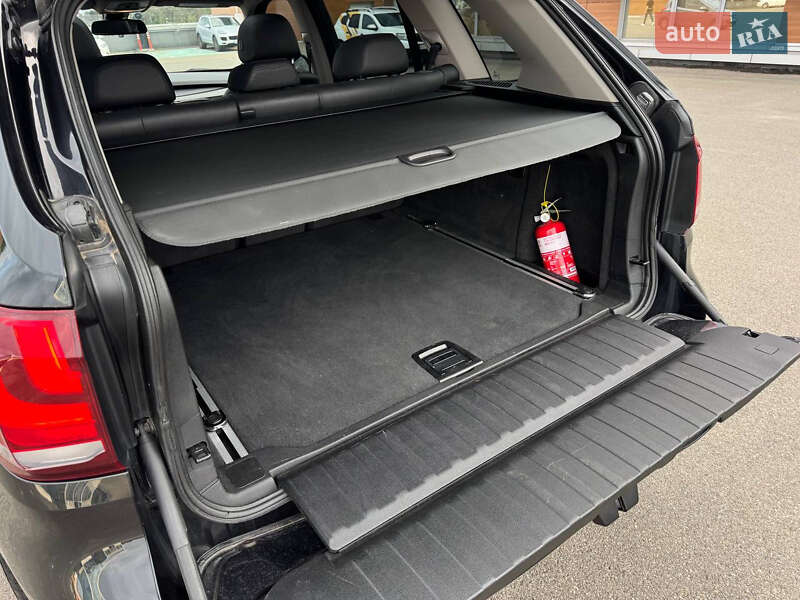 Позашляховик / Кросовер BMW X5 2015 в Києві