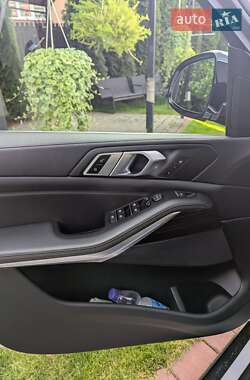 Позашляховик / Кросовер BMW X5 2020 в 