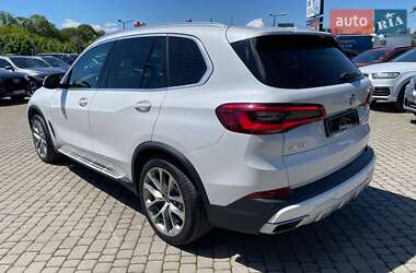 Внедорожник / Кроссовер BMW X5 2019 в 