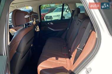 Внедорожник / Кроссовер BMW X5 2019 в 
