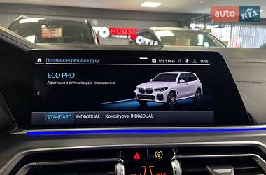Позашляховик / Кросовер BMW X5 2020 в 