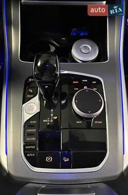 Позашляховик / Кросовер BMW X5 2020 в 