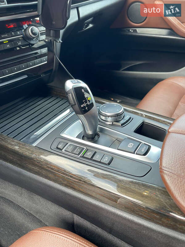 Внедорожник / Кроссовер BMW X5 2015 в Киеве