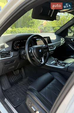 Внедорожник / Кроссовер BMW X5 2022 в 