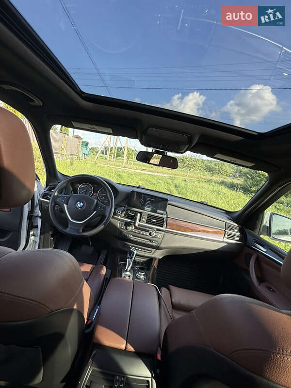 Позашляховик / Кросовер BMW X5 2012 в Луцьку
