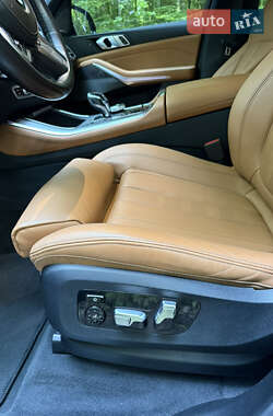 Внедорожник / Кроссовер BMW X5 2021 в 