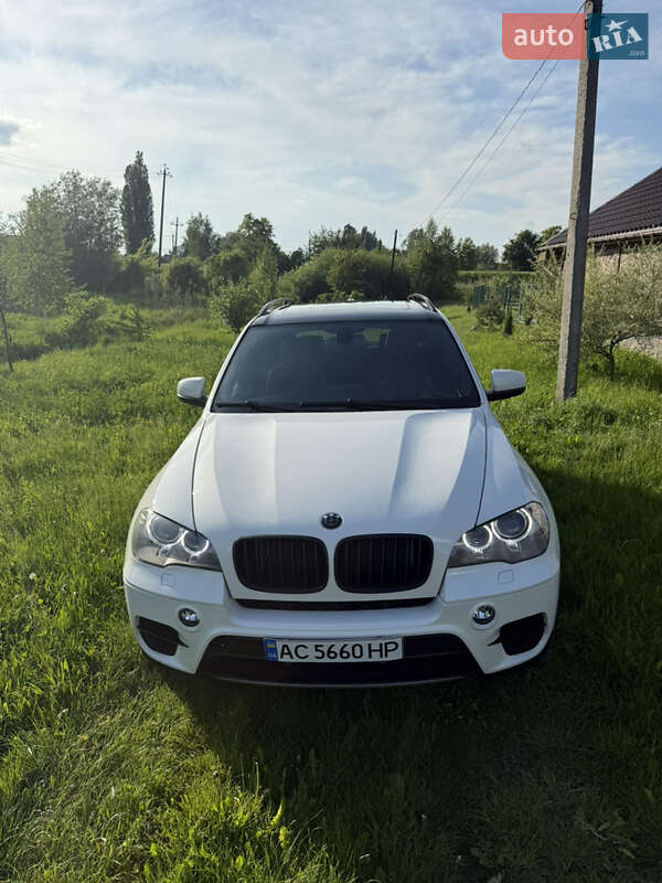 Позашляховик / Кросовер BMW X5 2012 в Луцьку
