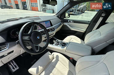 Позашляховик / Кросовер BMW X5 2018 в 